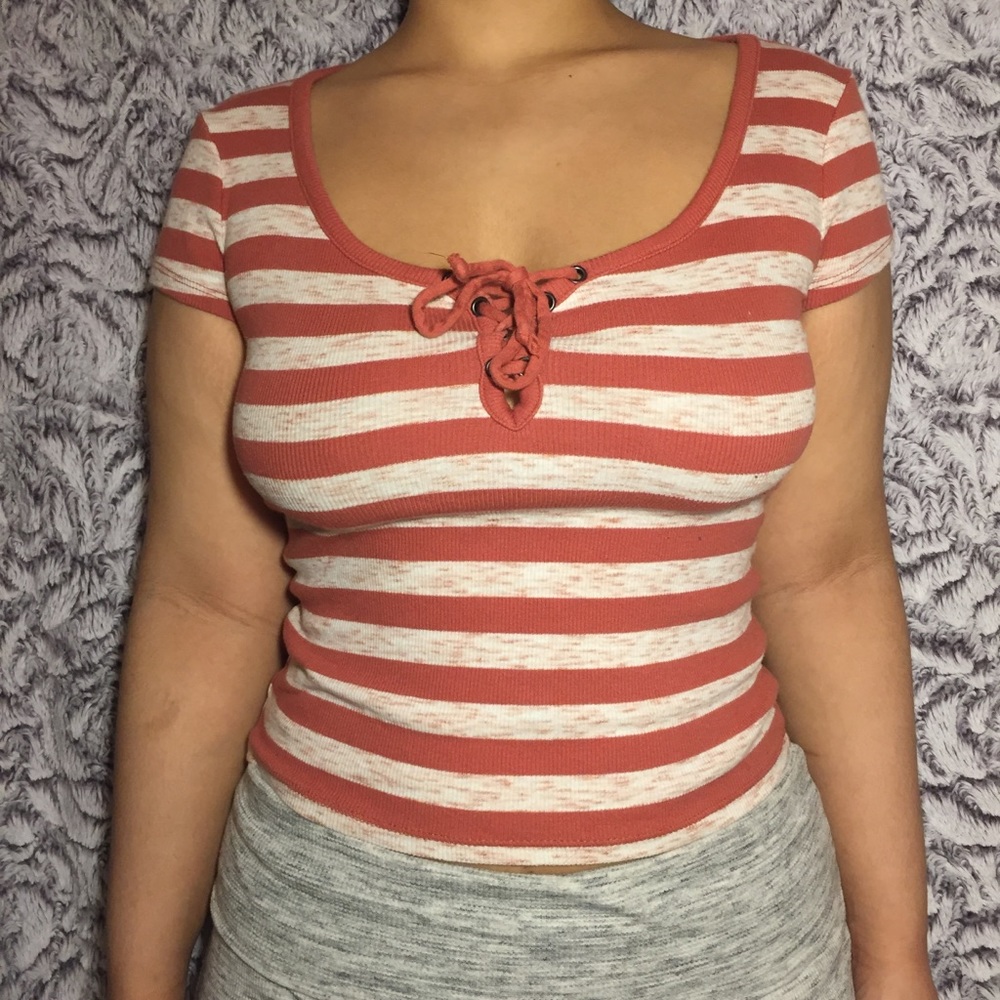BRAND NEW Forever21 striped top w/ tie detail 💗